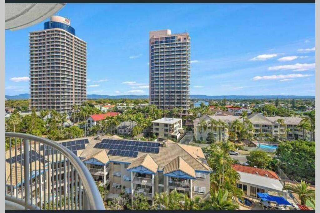 Surfers/Broadbeach Pool View. Free Parking & Wifi Gold Coast Exteriér fotografie